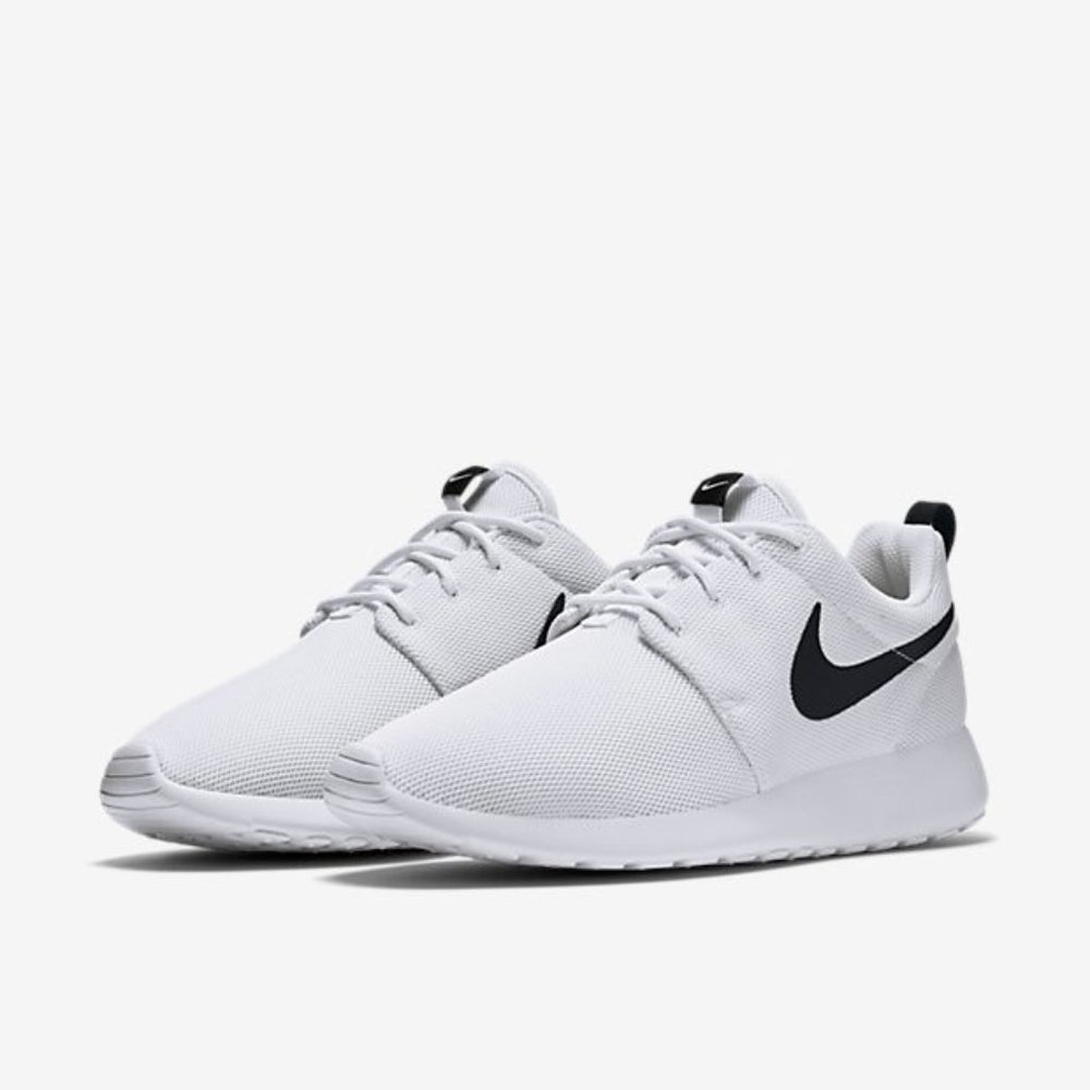 Nike Roshe One Sneakers